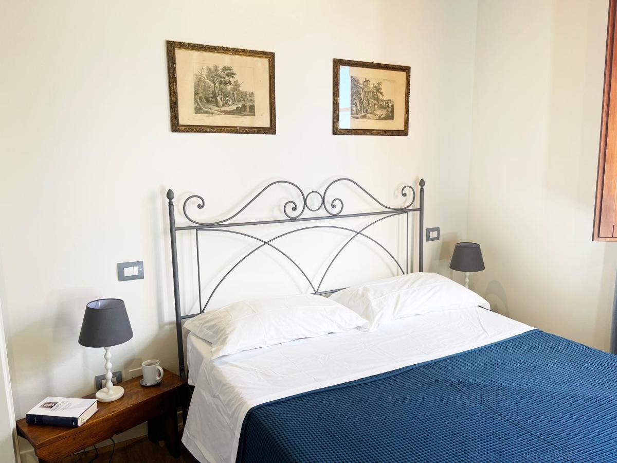 Oliveta Blu: Elegante A Due Passi Dal Centro Apartment Siena Luaran gambar