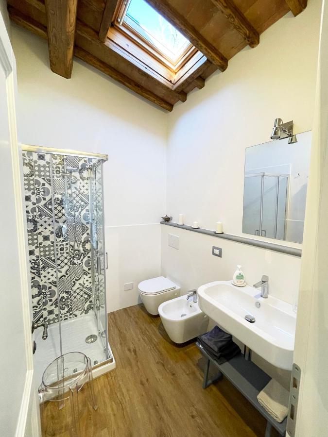 Oliveta Blu: Elegante A Due Passi Dal Centro Apartment Siena Luaran gambar